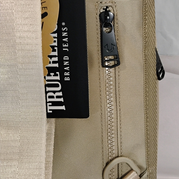 TRUE RELIGION Crossbody Bag Sling "YETA" TR101142 Breige BRAND-NEW w/tags β€οΈπ - Picture 11 of 14